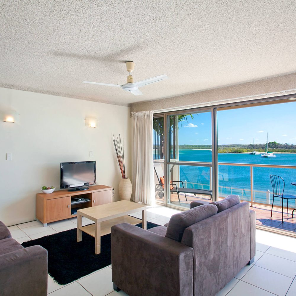 Noosa Shores Resort | Book your Noosa Waterfront Apartment!